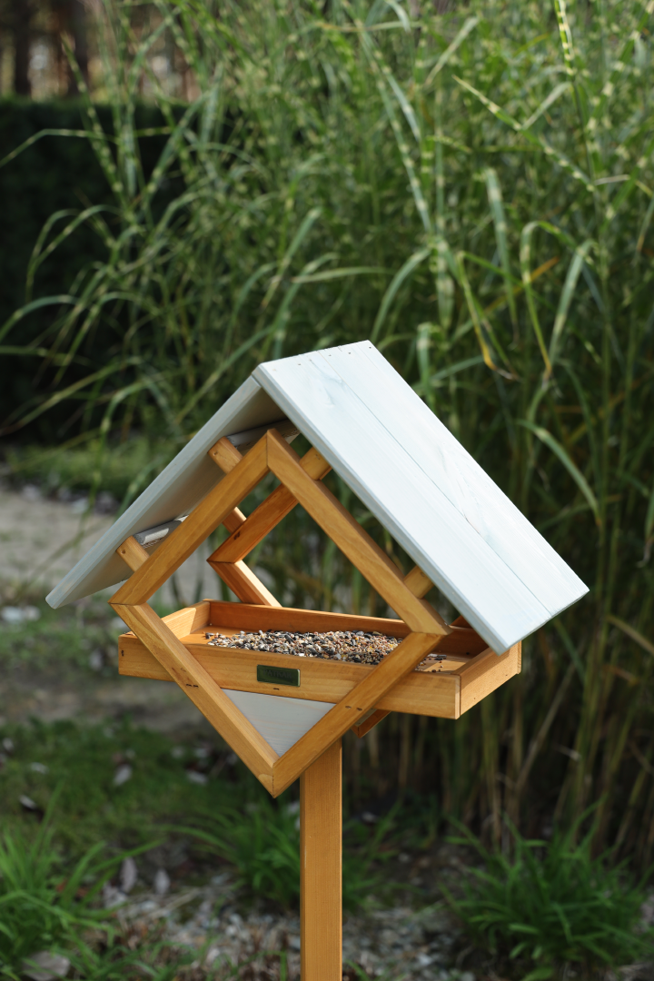 Vogelhaus aus Kiefer, grau / holzfarben